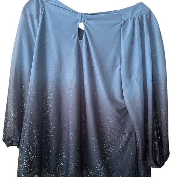Roz & Ali Elegant Gray Blouse with Sparkle Details. XL - Picture 2 of 2